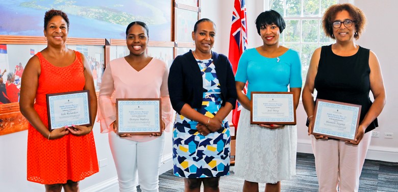 Minister Foggo ~ Bursary Awards presentatio