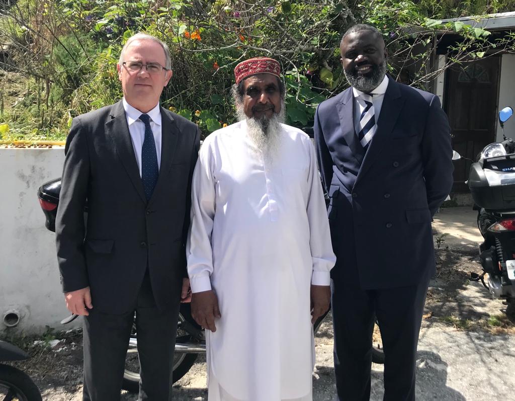 Minister Caines Visits Bermuda Mosques