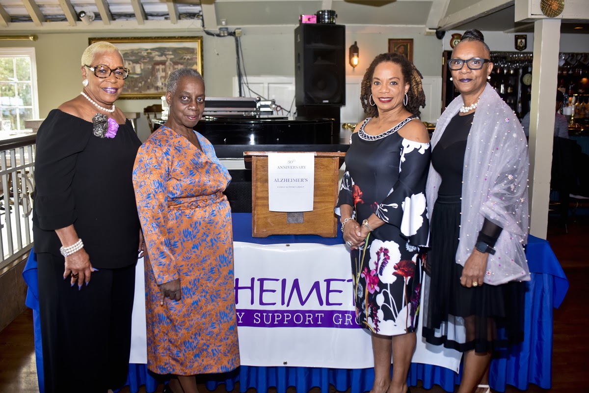 Health Minister Praises Alzheimer’s Support Group