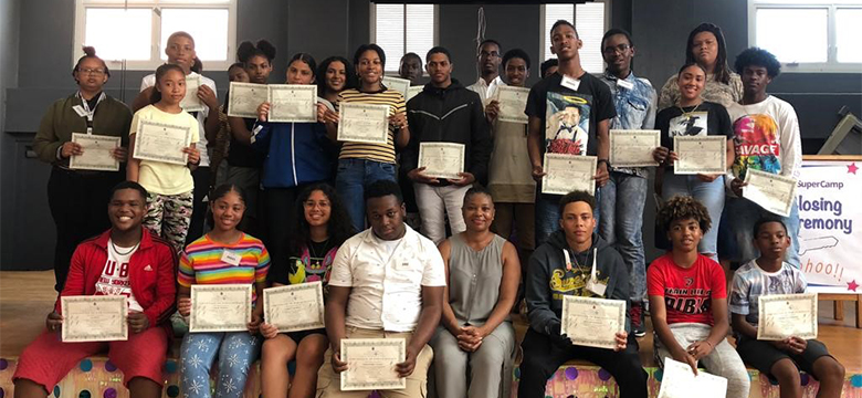 Minister of Legal Affairs Praises Mirrors Students