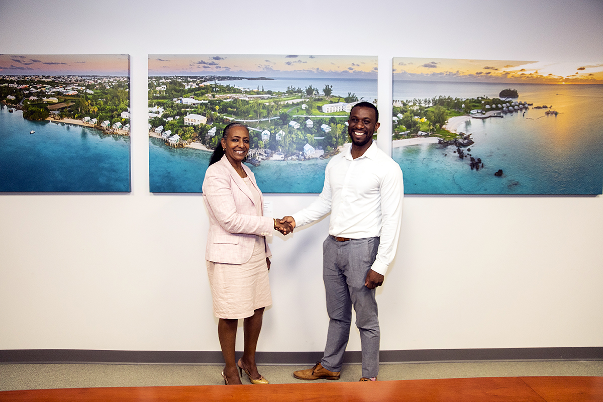 Eight More Local Artists Featured as Part of the ‘Public Art Project in Government Buildings’