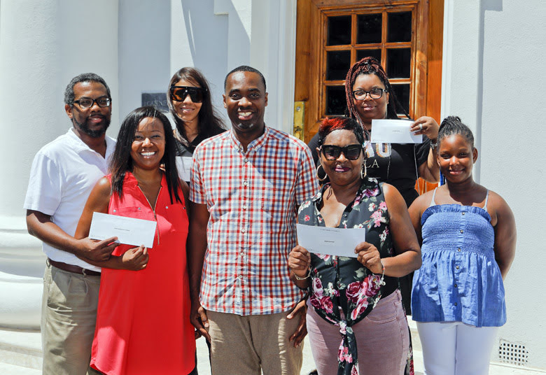 Premier presents Buju Banton tickets to members of the community