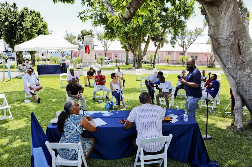 Premier and Minister Meet With Community Clubs