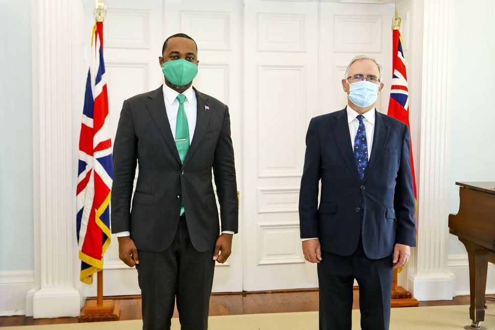 Premier Meets With Governor