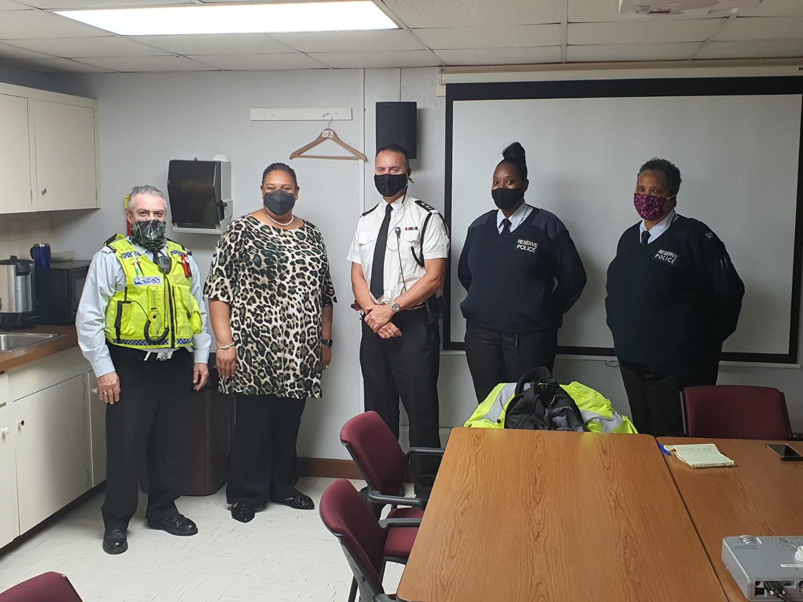 Minister Thanks Curfew Police Officers