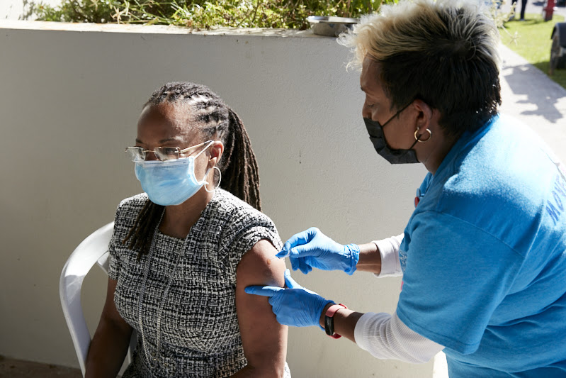Minister Wilson Receives her Annual Flu Shot