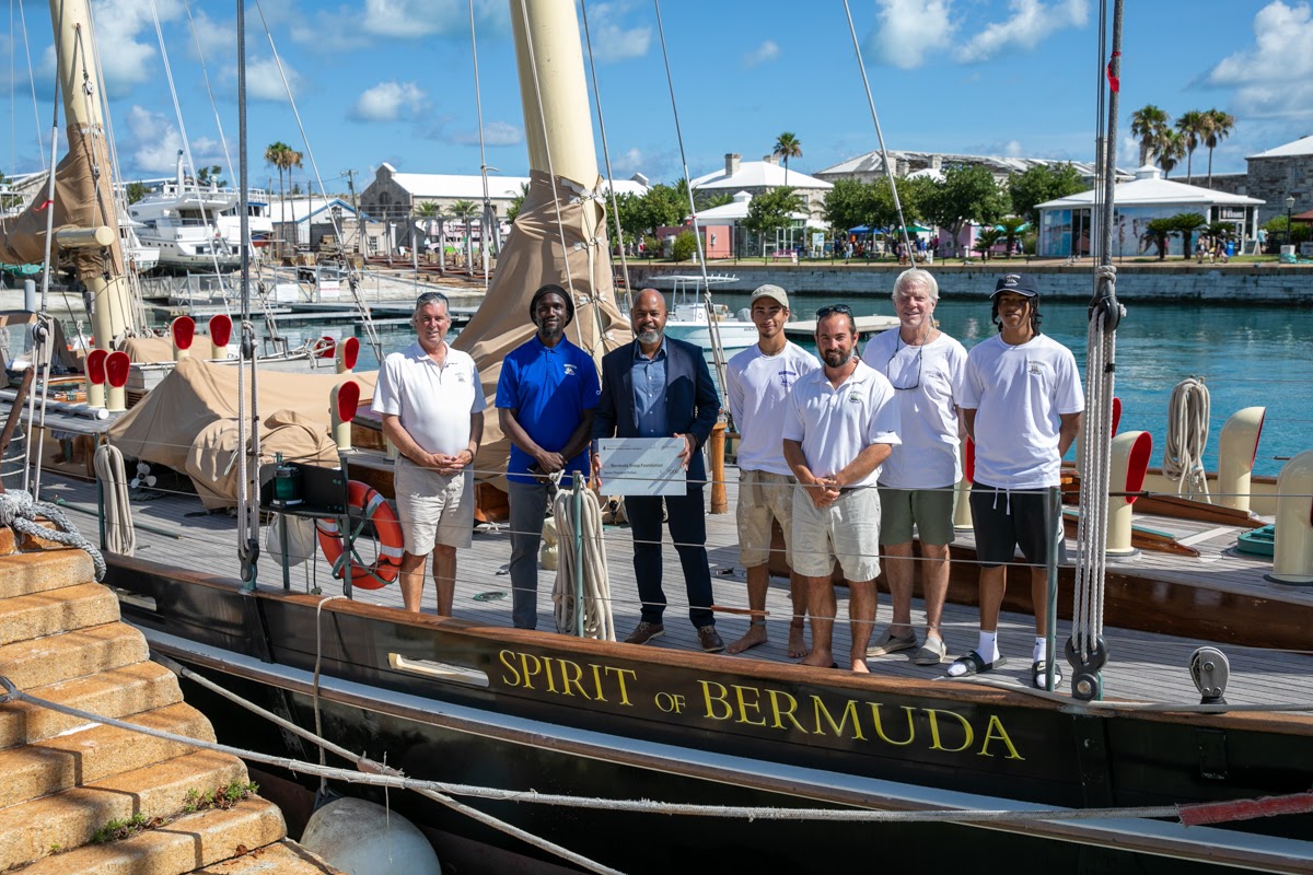 Dr. Ernest Peets presents cheque to Bermuda Sloop Foundation