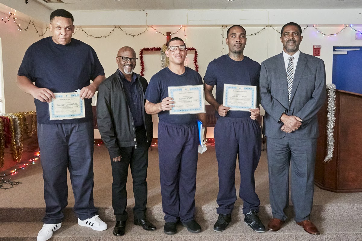 Westgate Inmates Praised for Graduating from Anti-Violence Programme