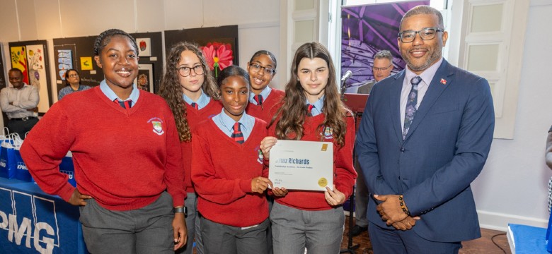 The Ministry of Education Congratulates CedarBridge Academy’s StockXers Team for Winning the 18th Annual KPMG Senior School Investment Challenge