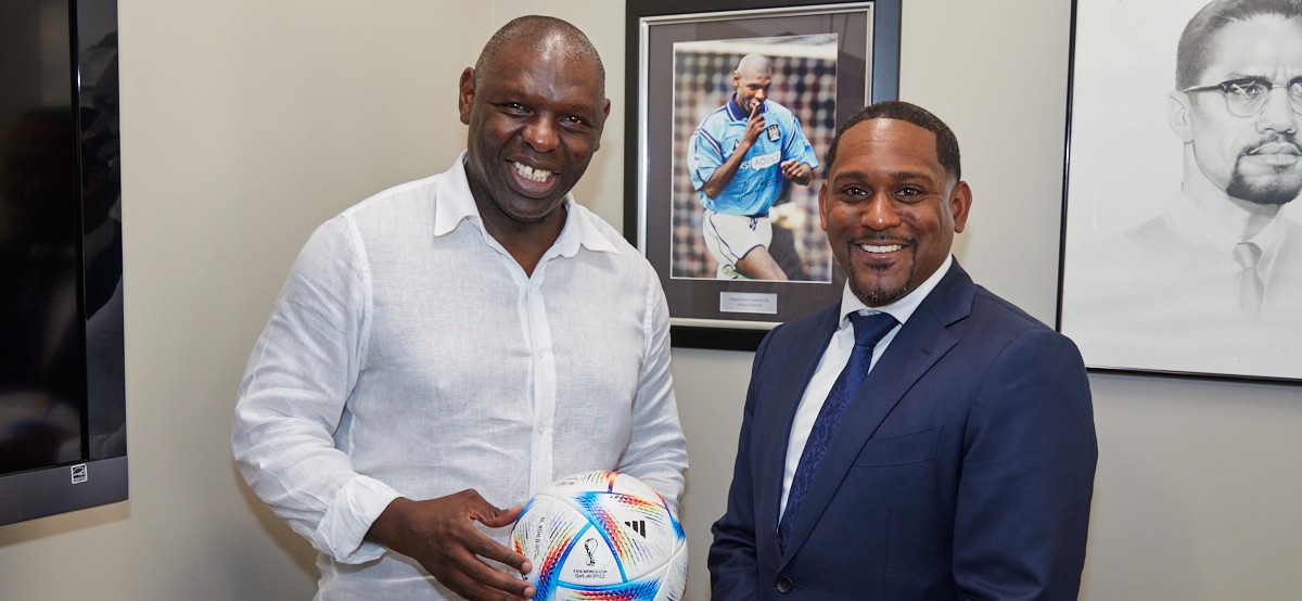 Minister Darrell meets with Shaun Goater, MBE