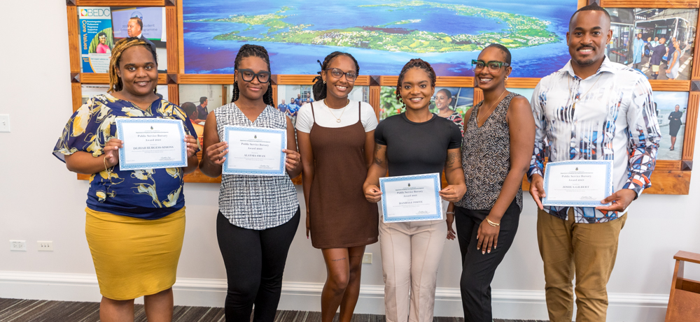 Bermudians encouraged to apply for Bursary Awards