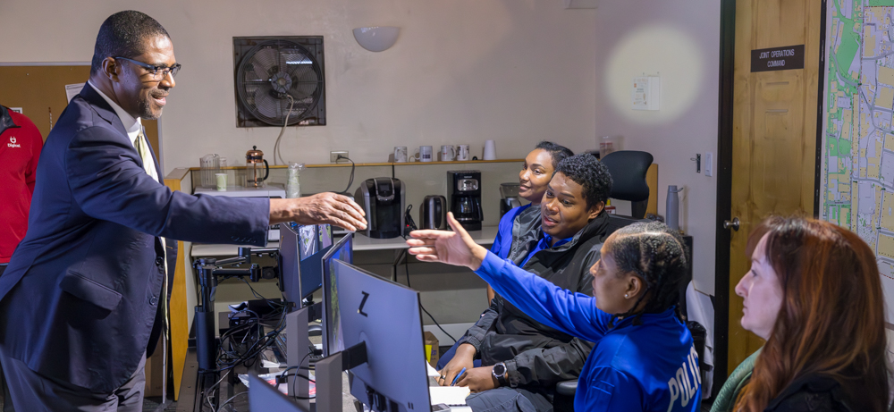 Minister Weeks Lauds AI-Enhanced CCTV System on Second Visit to Command Centre