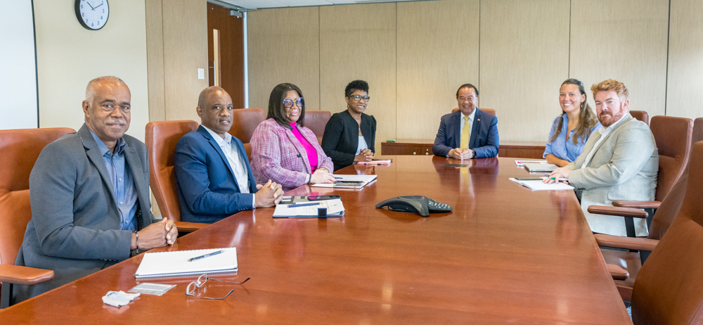 Cayman Islands Government Officials Hold Meetings with Ministry of Transport