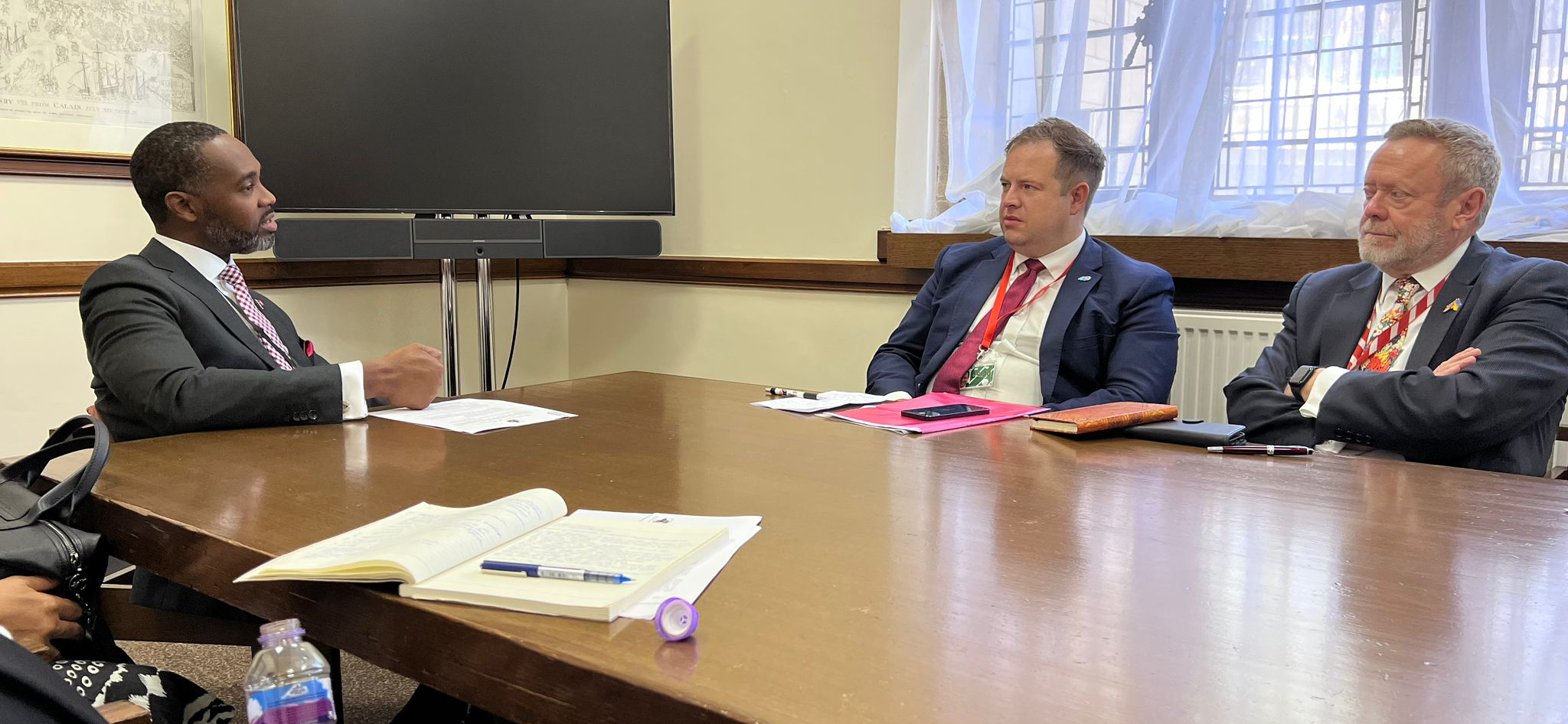 Premier Burt Meets with UK Minister for Overseas Territories