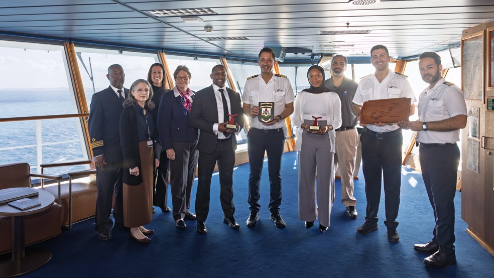 Minister Darrell Welcomes Carnival Spirit to Bermuda