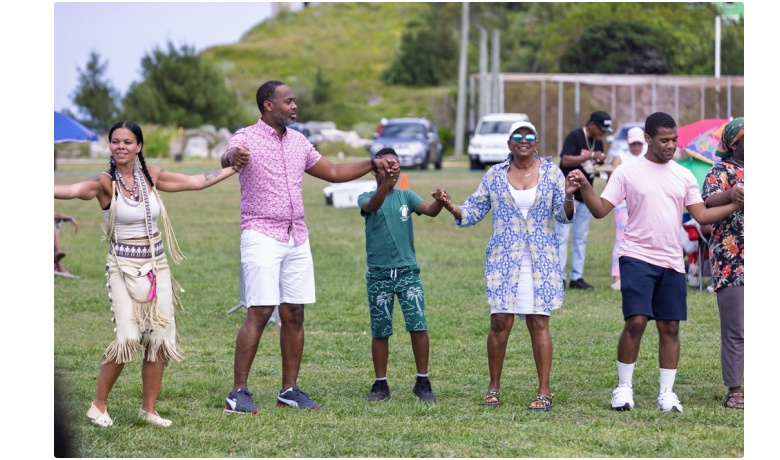 Premier Attends Biannual Powwow Celebrating Bermuda's Indigenous Roots
