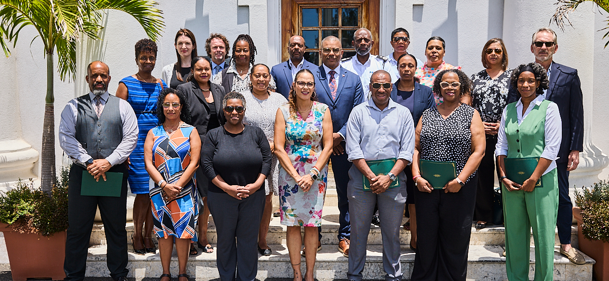 Senior Public Servants Complete Advanced Leadership Development Programme