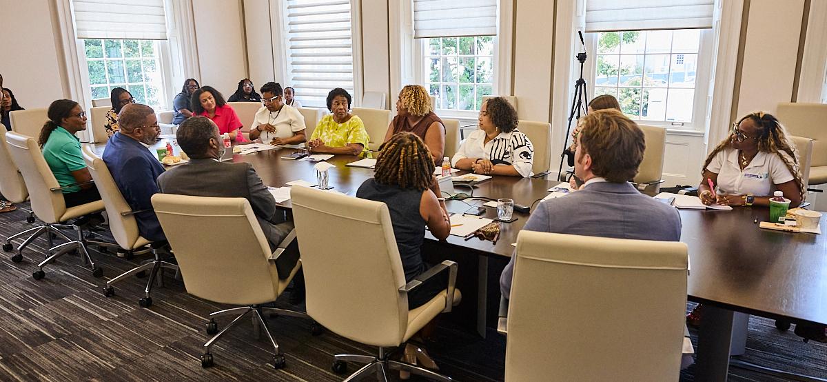 Government Hosts Chat & Chew on Social Media Risks for Children