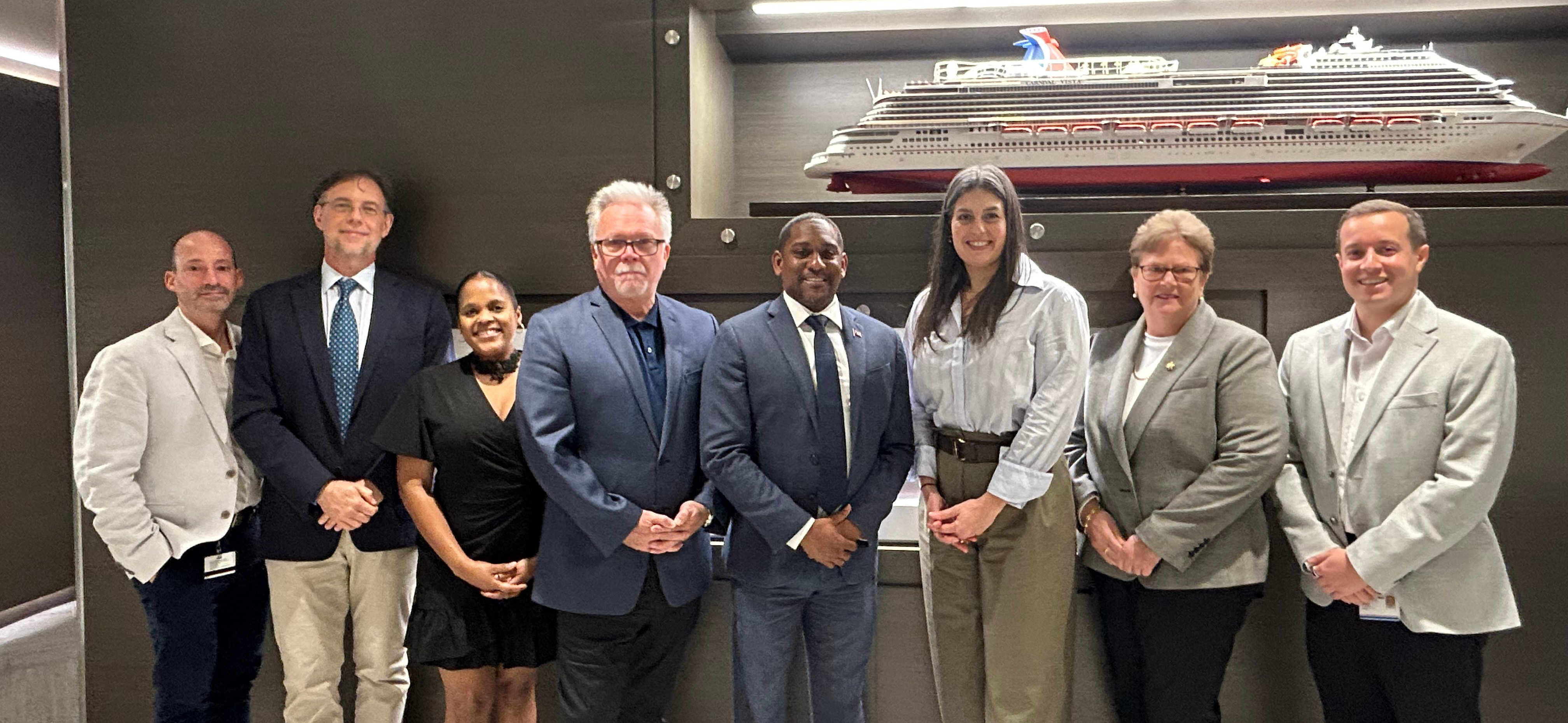 Minister Darrell Meets with Carnival Corporation Executives
