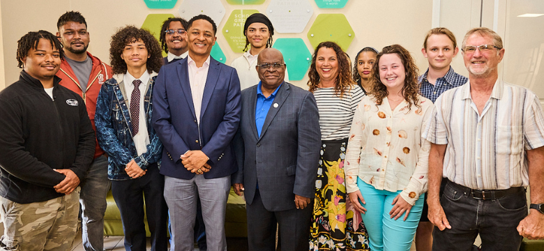 Minister Supports Bermuda College Screening on Plastic Pollution