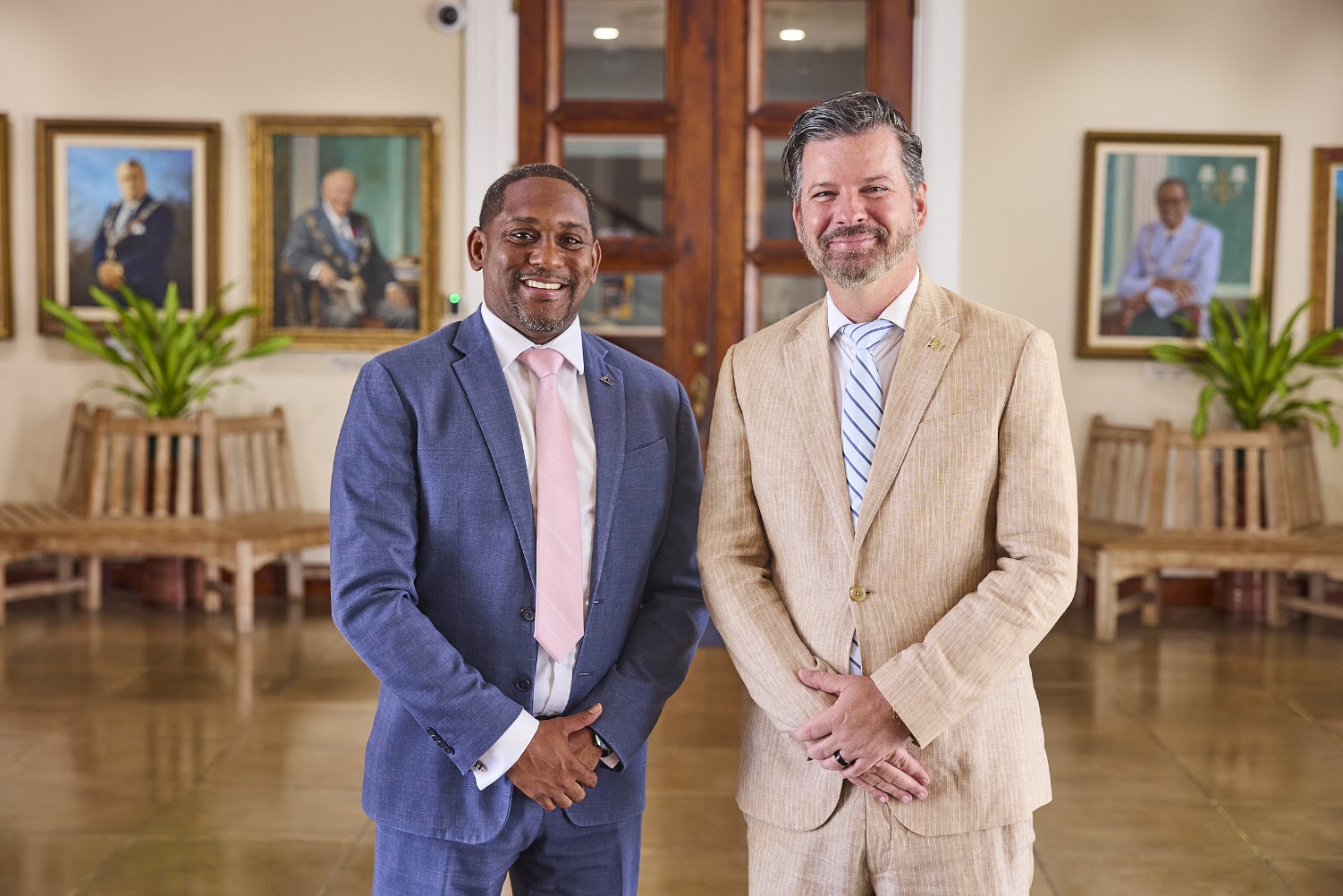 Minister Darrell Connects with the New Mayor of Hamilton
