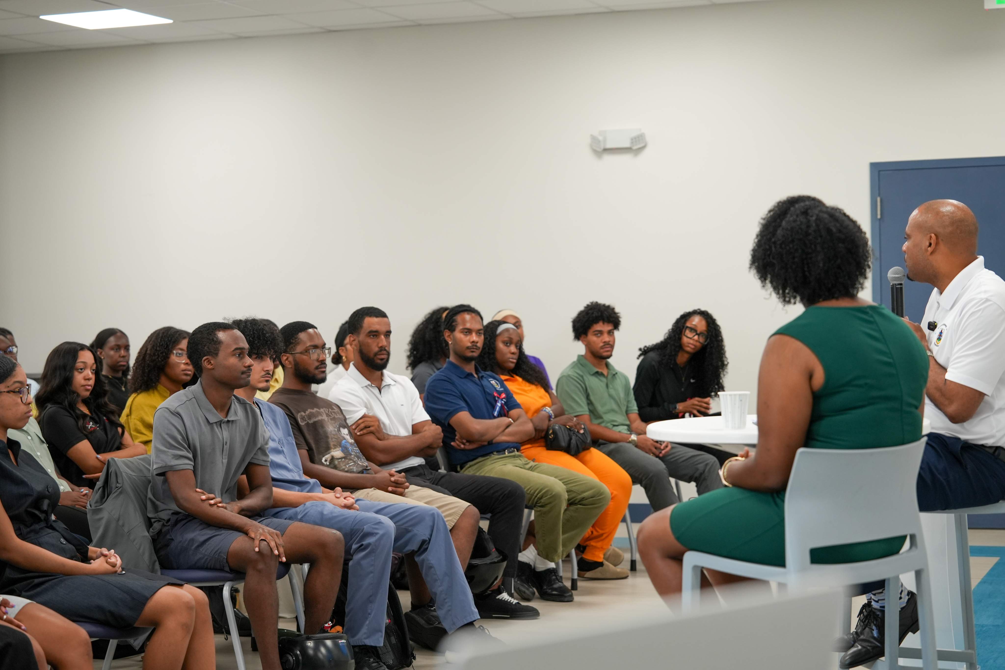 Future Forward Creates Meaningful Dialogue Between Minister and College Students