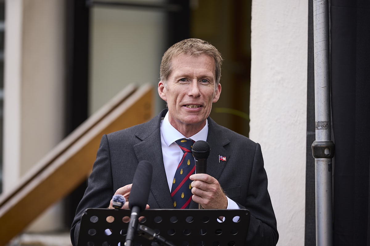 17039_0700_EV_Bermuda Regiment Stamp Release_JS_003.jpg